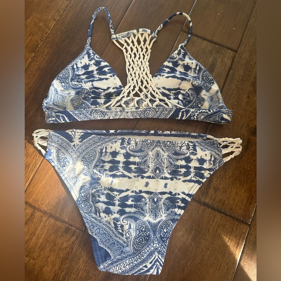 Express Matching Swimsuit Bikini - Picture 5 of 7
